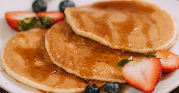 Foodie Favorites - Pancakes with Fresh Fruits